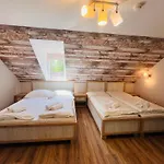 Mátyus Udvarház Kengyel Bed & Breakfast Eger
