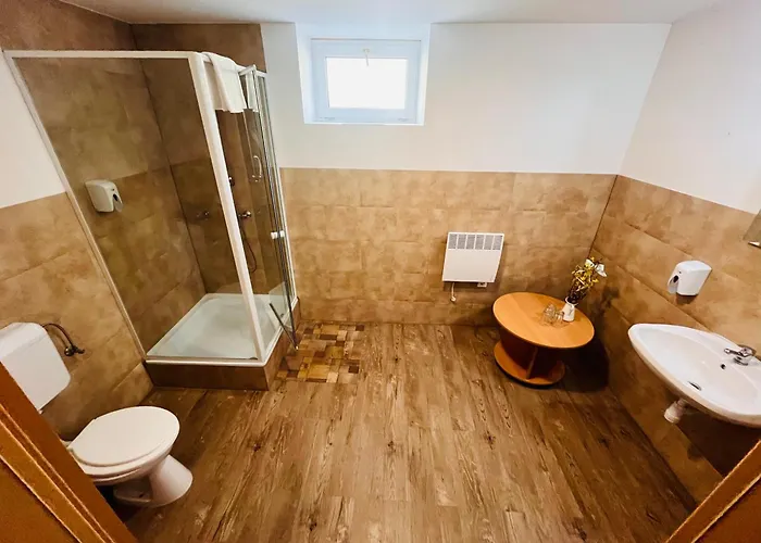 Mátyus Udvarház Kengyel Bed & Breakfast