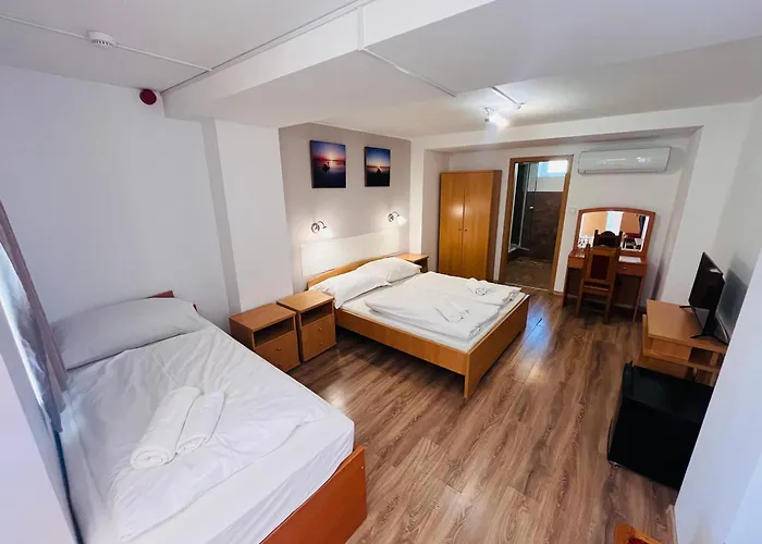 Mátyus Udvarház Kengyel Bed & Breakfast 3*