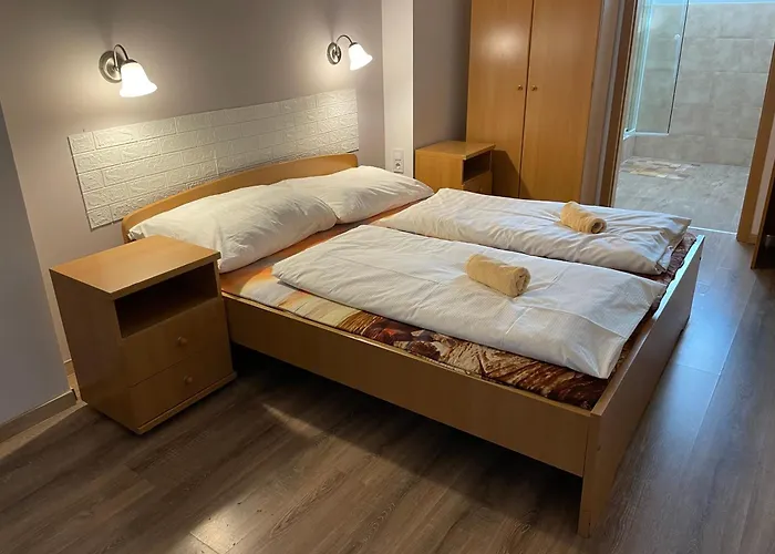 Mátyus Udvarház Kengyel Bed & Breakfast