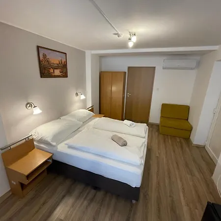 B&B Matyus Udvarhaz Kengyel Fogado