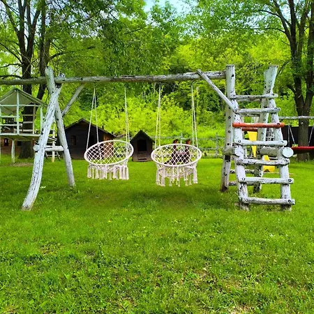 Bed & Breakfast Matyus Udvarhaz Kengyel Fogado 2*
